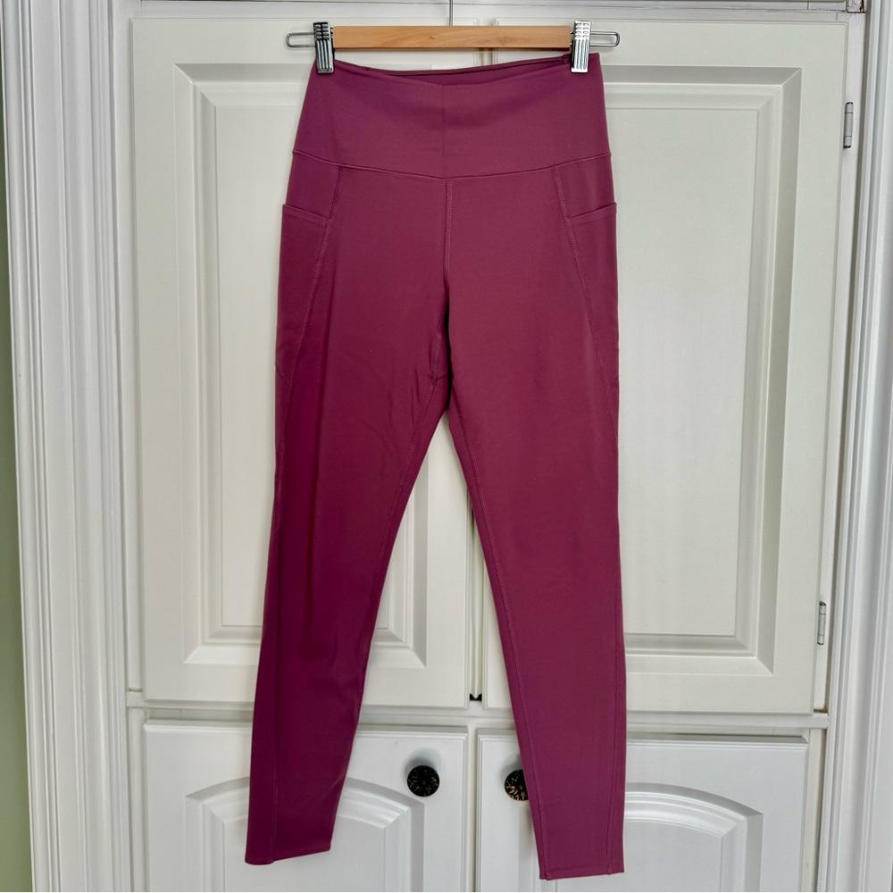 Uniqlo Women's Magenta Leggings